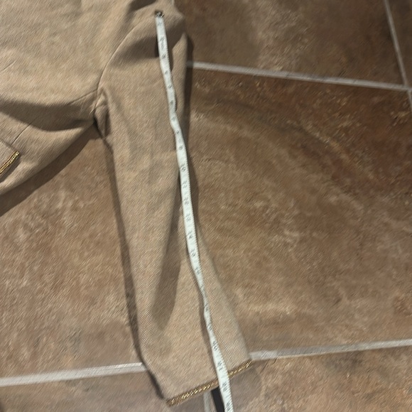 Goelia tan jacket - Picture 5 of 8